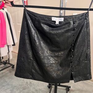 She + Sky Black Textured Mini Skirt